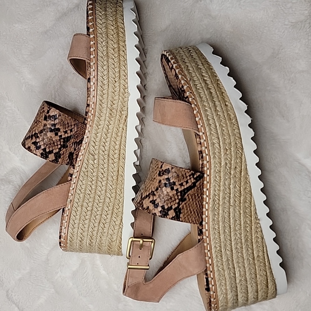 🆕️Crown Vintage Wedge Sandals